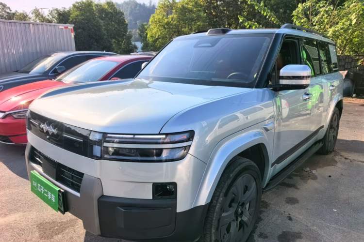 Formula Leopard Titanium 7 2026 Model EV 675KM Four-Wheel-Drive Flash-Charging Edition