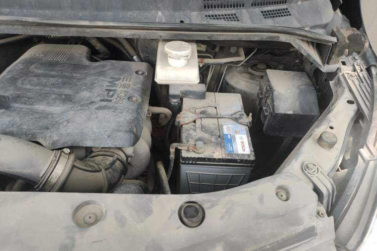 Used FORTHING CM7 2014 2.4L Manual Business Edition Engine Bay Left