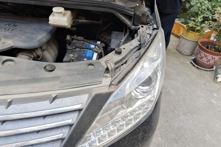 Used FORTHING CM7 2014 2.0T Manual Flagship Edition Engine Bay Left