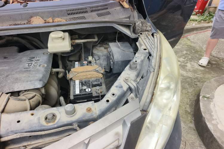 Used FORTHING CM7 2014 2.4L Manual Business Edition Engine Bay Left