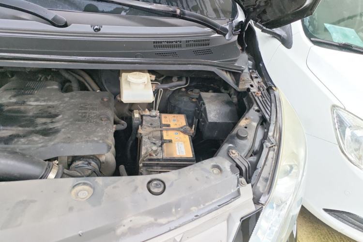 Used FORTHING CM7 2014 2.4L Manual Executive Model Engine Bay Left
