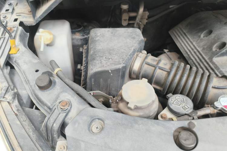 Used FORTHING CM7 2014 2.4L Manual Executive Model Engine Bay Right