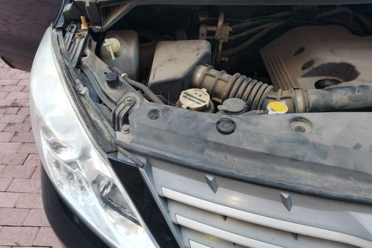 Used FORTHING CM7 2014 2.4L Manual Business Edition Engine Bay Right