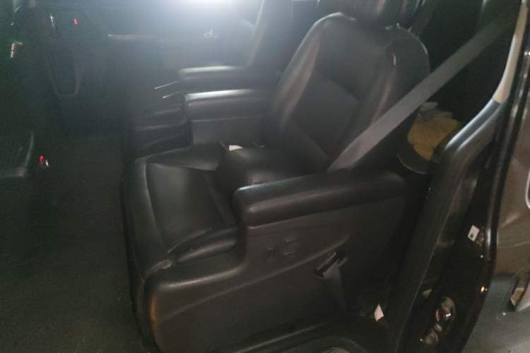 Used FORTHING CM7 2014 2.0T Manual Flagship Edition Interior 4