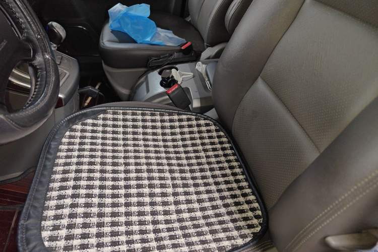 Used FORTHING CM7 2014 2.4L Manual Executive Model Left Front Seat