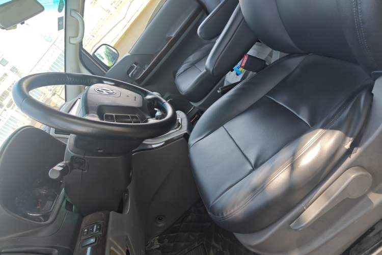 Used FORTHING CM7 2014 2.4L Manual Business Model Left Front Seat
