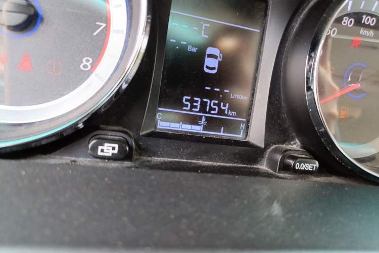 Used FORTHING CM7 2014 2.0T Manual Flagship Edition Odometer Close Up