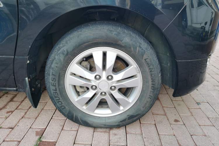Used FORTHING CM7 2014 2.4L Manual Business Edition Right Front Wheel Hub