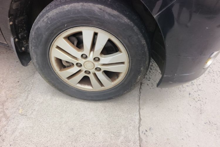 Used FORTHING CM7 2014 2.4L Manual Business Edition Right Front Wheel Hub