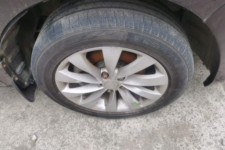 Used FORTHING CM7 2014 2.0T Manual Flagship Edition Right Front Wheel Hub