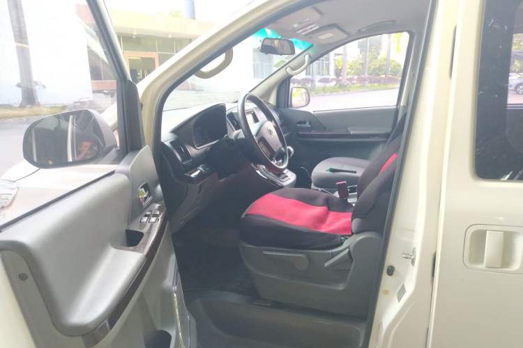 Used FORTHING CM7 2014 2.4L Manual Business Edition Driver Seat