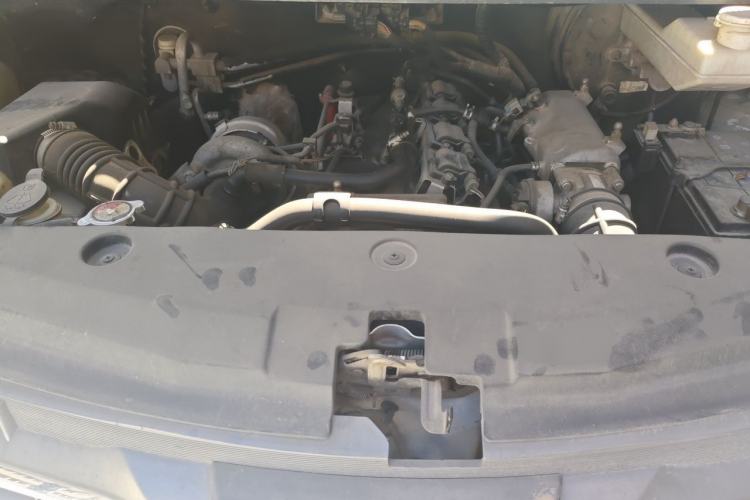Used FORTHING CM7 2014 2.0T Manual Luxury Edition Engine Bay