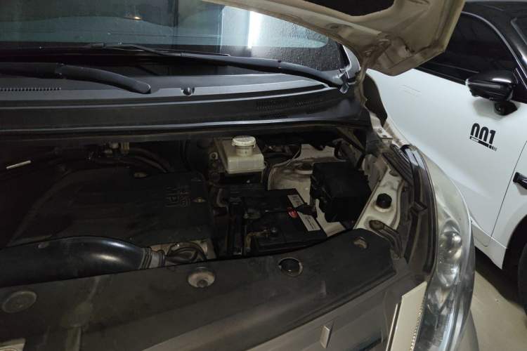 Used FORTHING CM7 2014 2.4L Manual Business Model Engine Bay Left