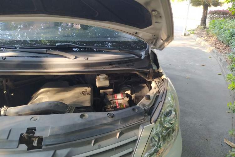 Used FORTHING CM7 2014 2.4L Manual Business Edition Engine Bay Left