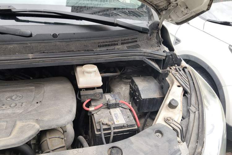 Used FORTHING CM7 2014 2.0T Manual Luxury Version Engine Bay Left