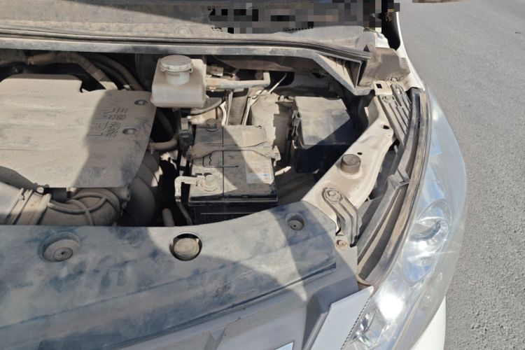 Used FORTHING CM7 2014 2.4L Manual Executive Model Engine Bay Left