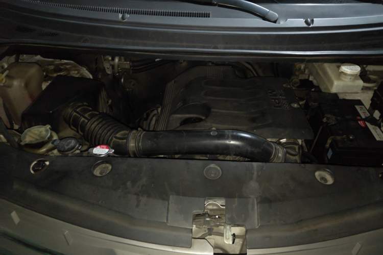Used FORTHING CM7 2014 2.4L Manual Business Model Engine Bay