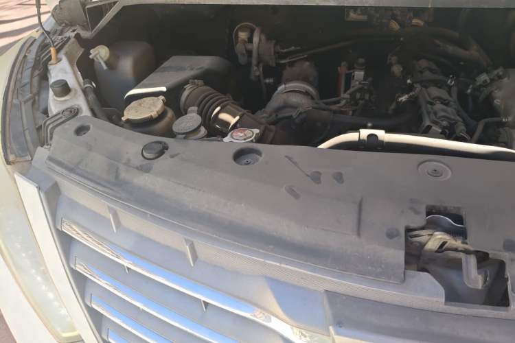 Used FORTHING CM7 2014 2.0T Manual Luxury Edition Engine Bay Right