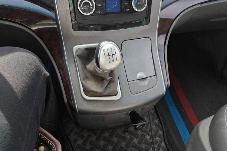 Used FORTHING CM7 2014 2.4L Manual Executive Model Gear Lever