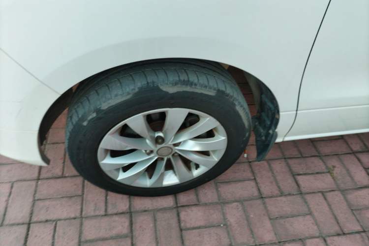Used FORTHING CM7 2014 2.0T Manual Flagship Edition Left Front Wheel Hub