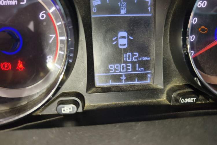 Used FORTHING CM7 2014 2.0T Manual Luxury Edition Odometer Close Up