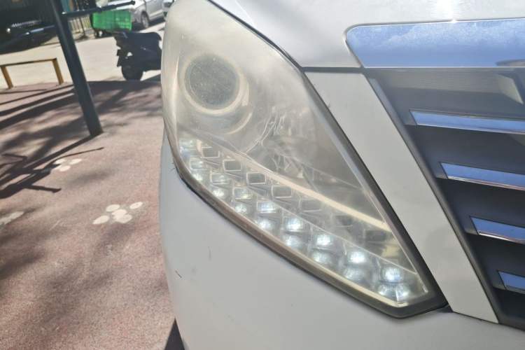 Used FORTHING CM7 2014 2.0T Manual Luxury Edition Right Front Headlight