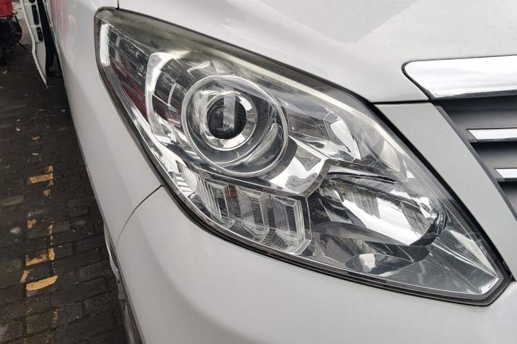 Used FORTHING CM7 2014 2.0T Manual Luxury Version Right Front Headlight