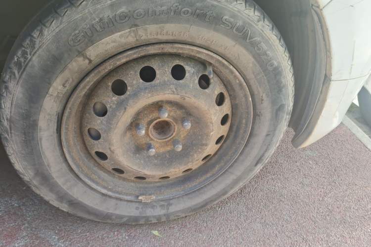 Used FORTHING CM7 2014 2.0T Manual Luxury Edition Right Front Wheel Hub