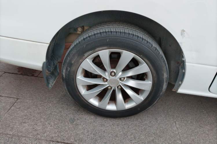 Used FORTHING CM7 2014 2.0T Manual Flagship Edition Right Rear Wheel Hub