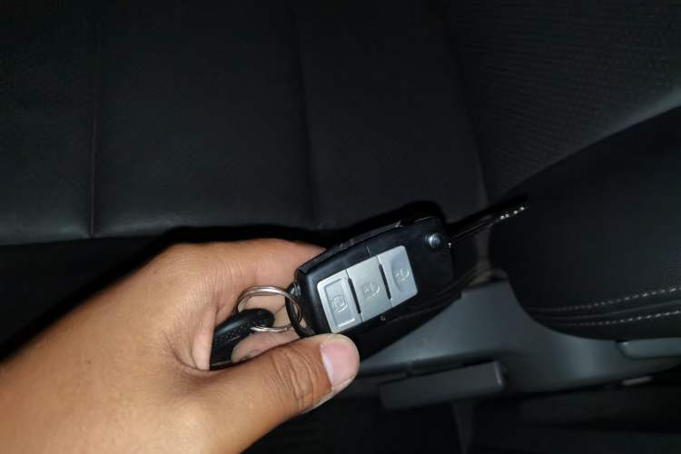Used FORTHING CM7 2014 2.4L Manual Executive Model Vehicle Key