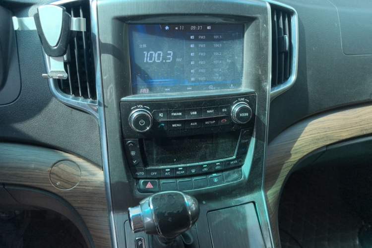 Used FORTHING CM7 2016 2.0T Automatic Luxury Version Audio And AC Panel