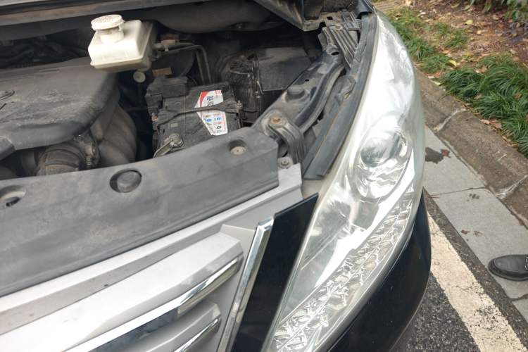 Used FORTHING CM7 2016 2.0T Automatic Luxury Edition Engine Bay Left