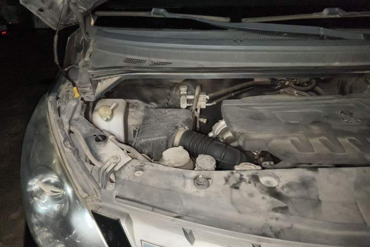 Used FORTHING CM7 2016 2.0T Automatic Luxury Version Engine Bay Right