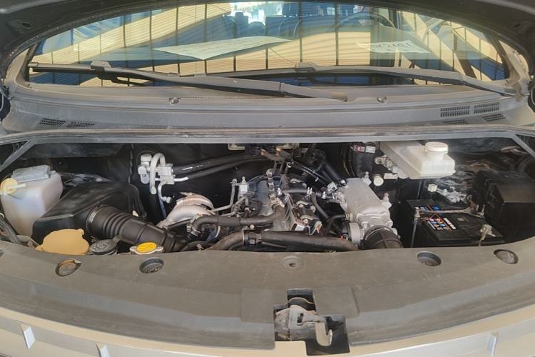 Used FORTHING CM7 2016 2.0T Automatic Luxury Version Engine Bay