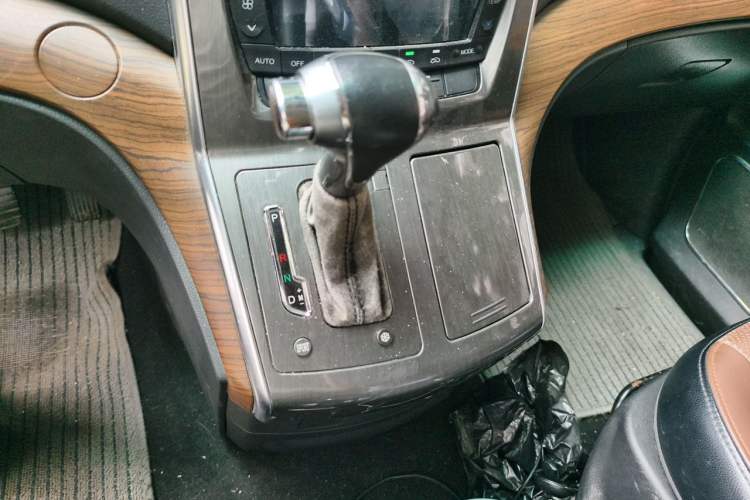Used FORTHING CM7 2016 2.0T Automatic Luxury Version Gear Lever
