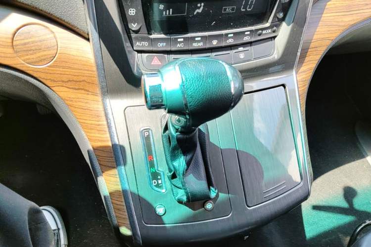 Used FORTHING CM7 2016 2.0T Automatic Luxury Version Gear Lever