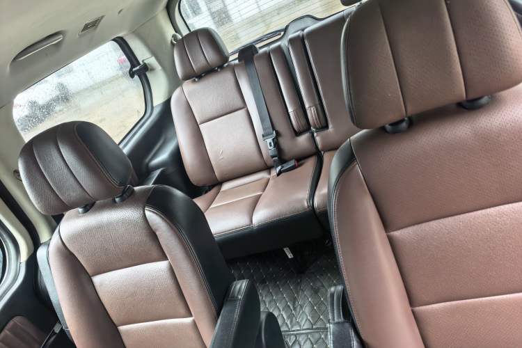 Used FORTHING CM7 2016 2.0T Automatic Luxury Version Interior 3