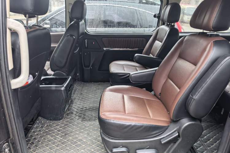 Used FORTHING CM7 2016 2.0T Automatic Luxury Version Interior 4