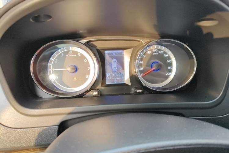 Used FORTHING CM7 2016 2.0T Automatic Flagship Edition Odometer Close Up