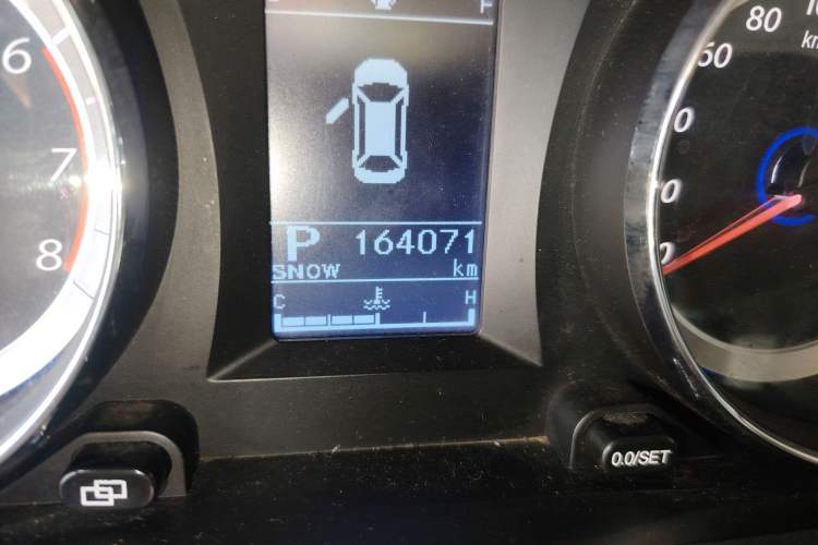 Used FORTHING CM7 2016 2.0T Automatic Luxury Edition Odometer Close Up