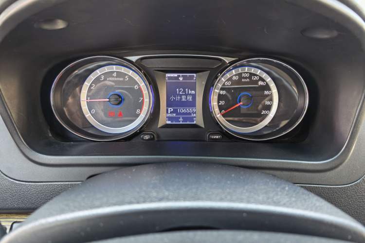 Used FORTHING CM7 2016 2.0T Automatic Luxury Version Odometer Close Up