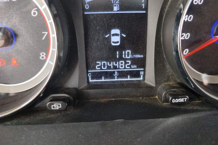 Used FORTHING CM7 2016 2.0T Manual Luxury Edition Odometer Close Up