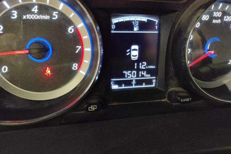 Used FORTHING CM7 2016 2.0T Manual Luxury Version Odometer Close Up