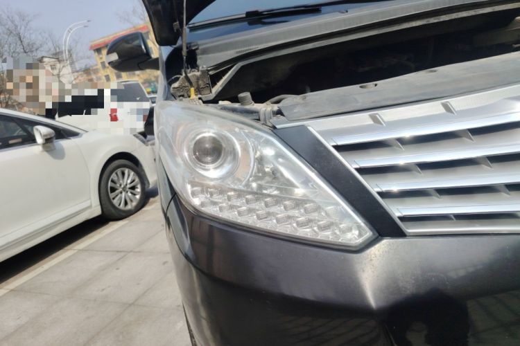 Used FORTHING CM7 2016 2.0T Automatic Luxury Edition Right Front Headlight