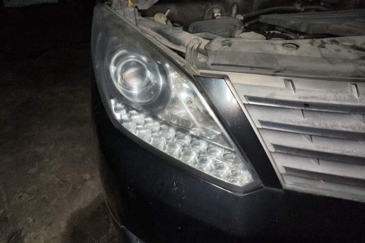 Used FORTHING CM7 2016 2.0T Automatic Luxury Version Right Front Headlight