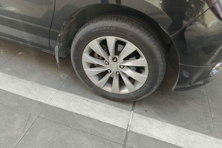 Used FORTHING CM7 2016 2.0T Automatic Flagship Edition Right Front Wheel Hub