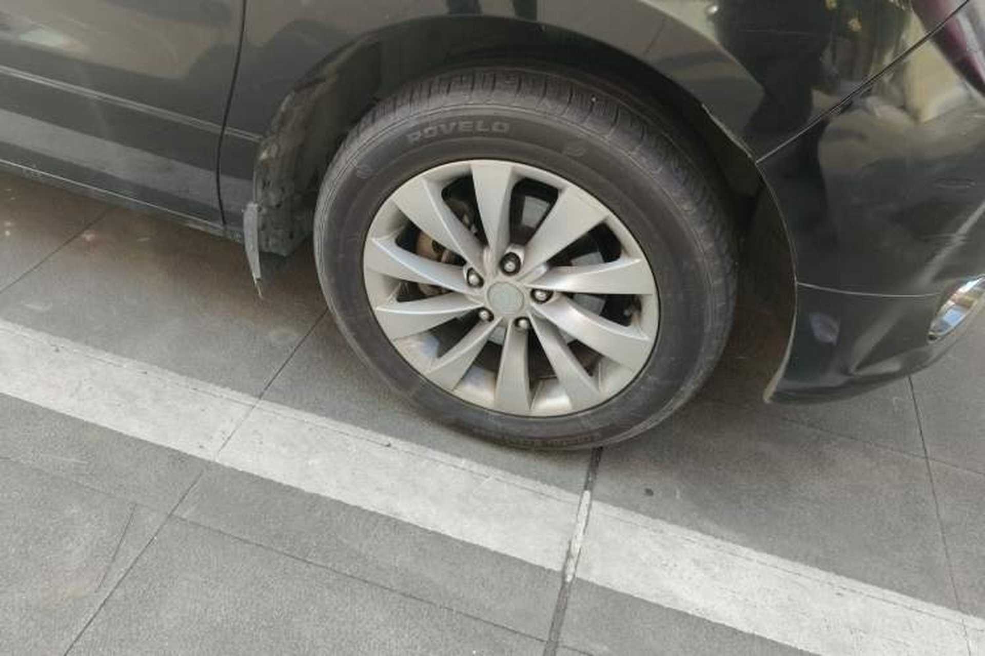 Used FORTHING CM7 2016 2.0T Automatic Flagship Edition Right Front Wheel Hub