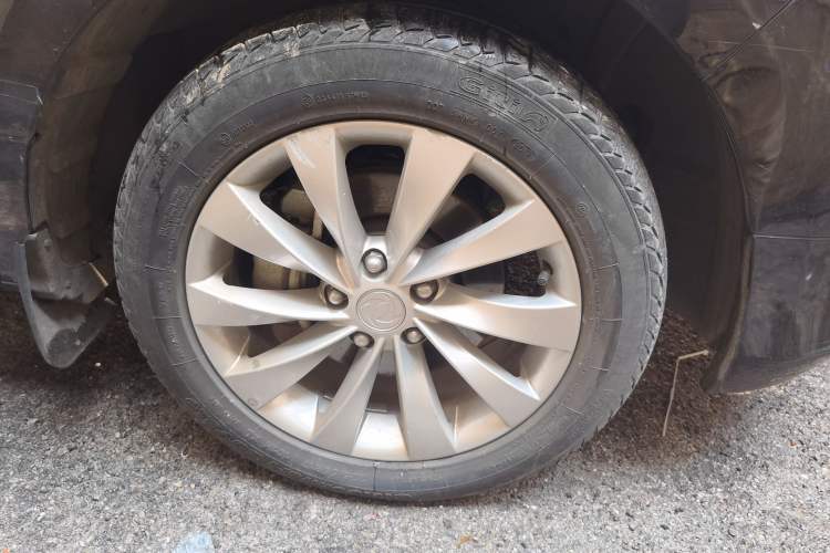 Used FORTHING CM7 2016 2.0T Automatic Luxury Edition Right Front Wheel Hub