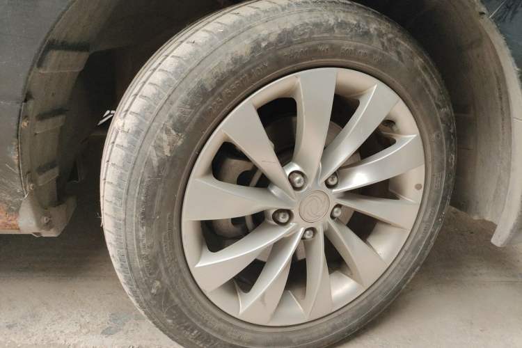 Used FORTHING CM7 2016 2.0T Manual Luxury Version Right Front Wheel Hub