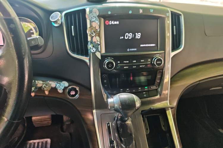 Used FORTHING CM7 2016 2.0T Automatic Luxury Edition Audio And AC Panel